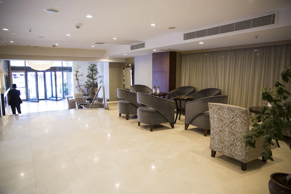 لابی هتل گرند ارس و سوییتز